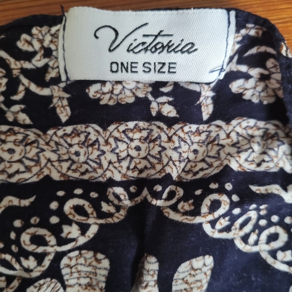 Sleeveless open front vest - Picture 3 of 4